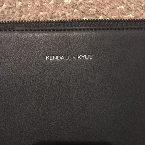Kendall and Kylie black bag - Picture 3 of 6